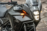 『NX400』ってバイク初心者向けなの？ 生産終了した『400X』と比較して何が違う？〈PR〉